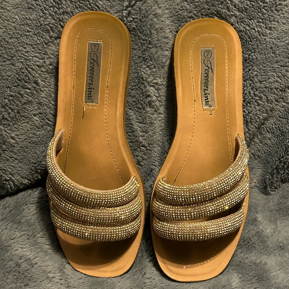 😉Bundle Days😉 Women’s Forever Link Tan Sandals Rhinestone Embellished Bands 7